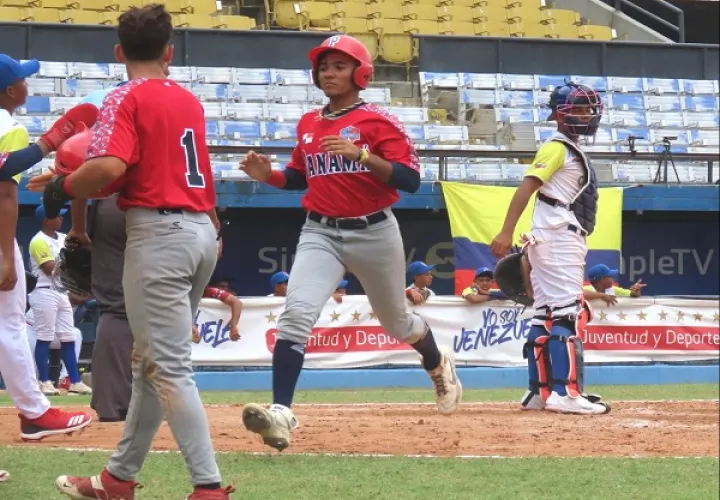 Panamá  no tuvo problemas para vencer a Colombia. Foto: Fedebeis