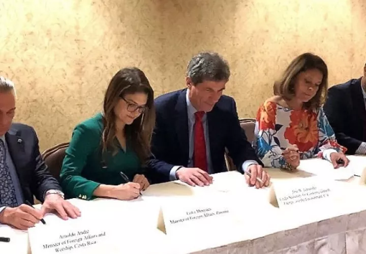 Firman Memorándum de Entendimiento en apoyo al Corredor Marino del Pacífico Este Tropical (CMAR). Foto:Cortesía