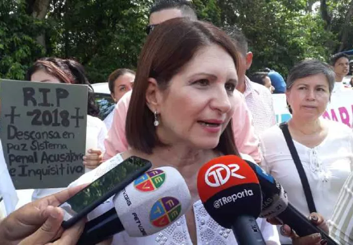 El tribunal superior comprobó el daño moral realizado en contra de la exprimera dama. Foto: Archivo