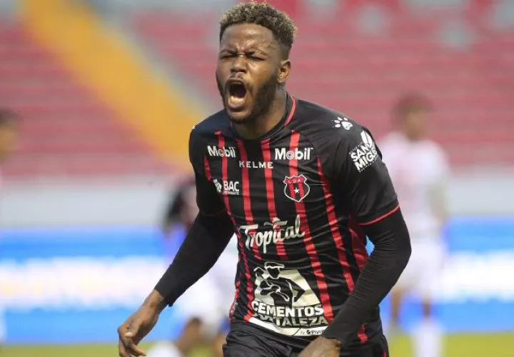 Panameño Freddy Góndola, jugador de Alajuelense. Foto: Tomada de la Nación