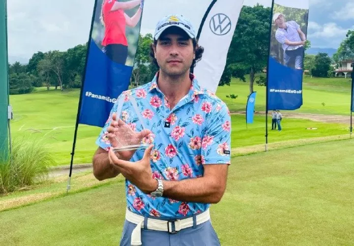 Gabriel Cardoze, fue el ganador del pasado fin de semana en el Club de Golf de Cerro Viento. Cortesía/Apagolf