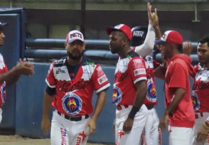 Panamá Metro festeja su triunfo ante Chiriquí. Foto: Fedebeis