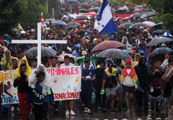  Oficina de Aduanas y Protección Fronteriza (CBP) detectó a más de 1.7 millones de indocumentados en la frontera con México en el año fiscal 2021. Foto: EFE