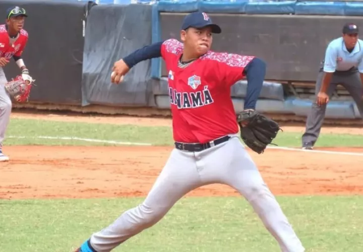 El lanzador panameño Roderick Medina fue el ganador ante República Dominicana. Foto: Fedebeis 