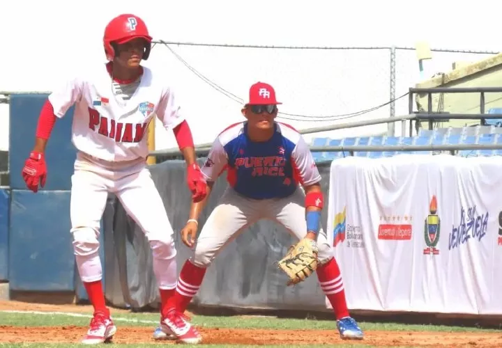 Luis Rivera de Panamá en el primer juego contra Puerto Rico. Foto:Fedebeis