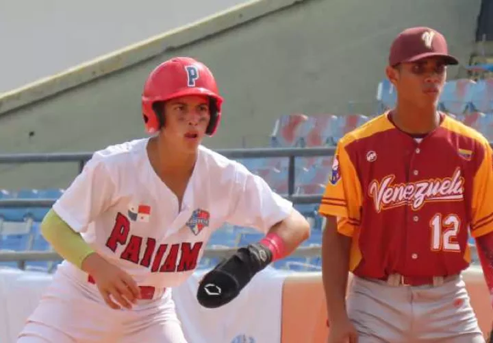 Panamá juega la final contra Venezuela. Foto: Fedebeis