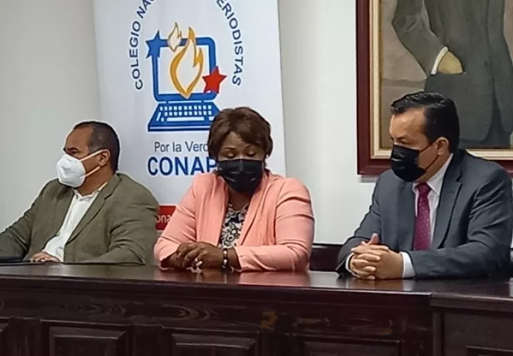 Edmundo Dante Dolphy, Griselda Melo y Juan Carlos Araúz.  Foto: Francisco Paz
