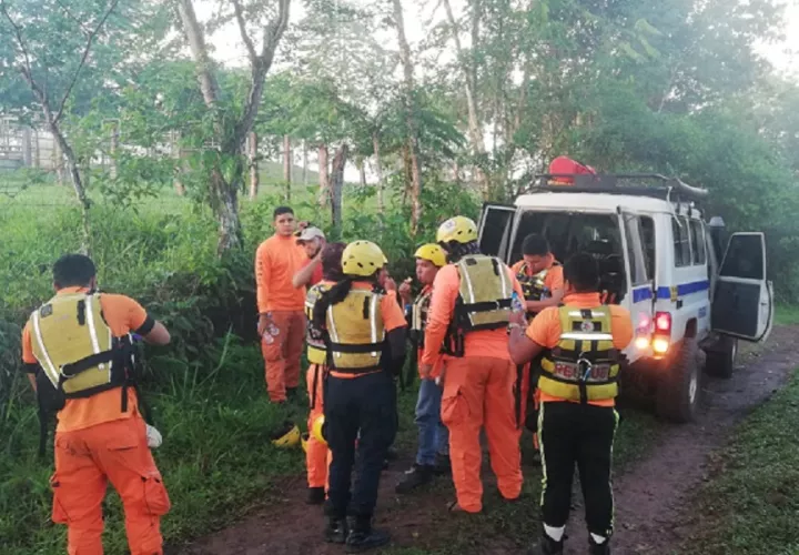 El operativo se mantiene todavía sin éxito por el cauce del río Mamey. Foto:  Melquiades Vásquez
