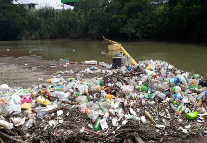 Los ríos de la capital enfrentan altos niveles de contaminación a lo largo de su cauce. Ancón