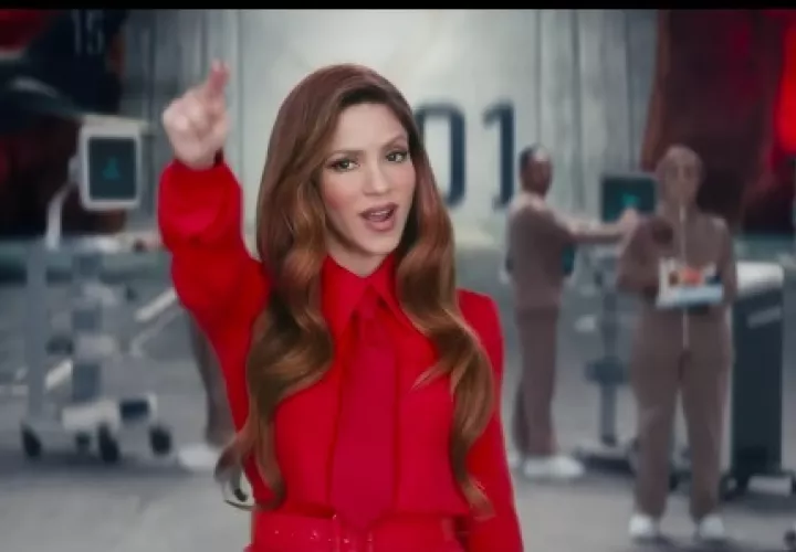Shakira en el video de 'Don't You Worry'. Foto Youtube
