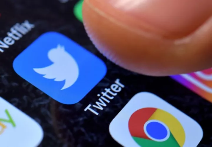 Twitter a pocos pasos de Elon Musk. Foto: EFE