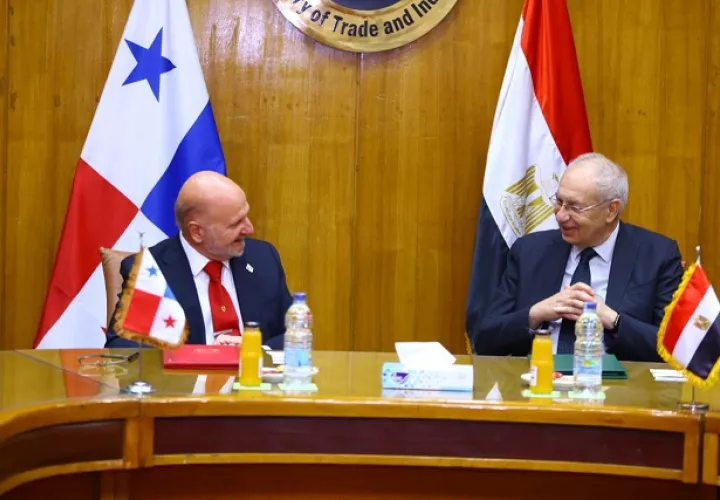 Giovanni Ferrari de Zolicol (izq) y Yehia Zaki (der) de la Zona Económica del Canal de Suez. Foto: Cortesía Zolicol 