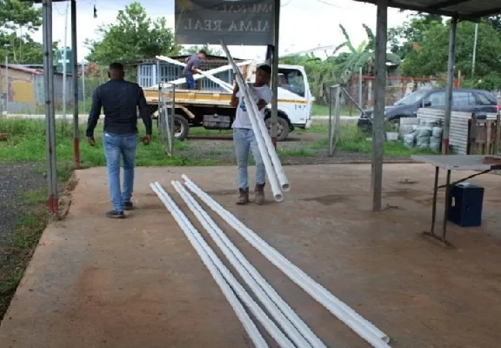 La línea de conducción será a través de tuberías de PVC de 2 X 20 pulgadas, calibre 40, las cuales están siendo suministradas por el Ministerio de Vivienda y Ordenamiento Territorial (Miviot). Foto. Eric Montenegro