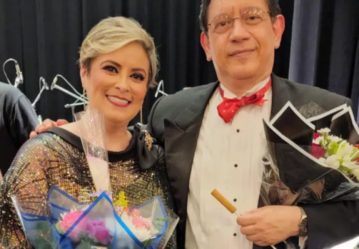 Any Tovar y el maestro Víctor Mata. Foto: Instagram / @anytovar