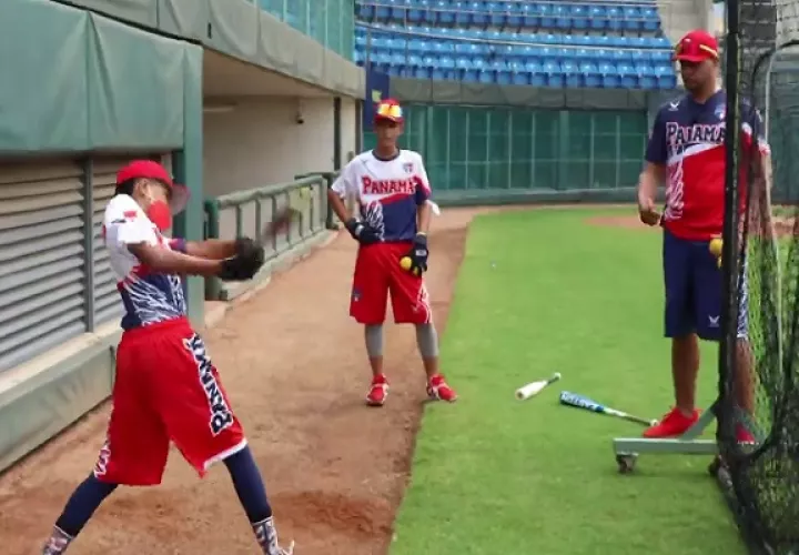 Panama U12 con entrenamientos en el bateo. F