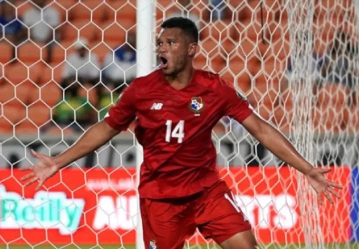 Rolando 'Toro' Blackburn jugará con Alajuelense. Foto: Twitter