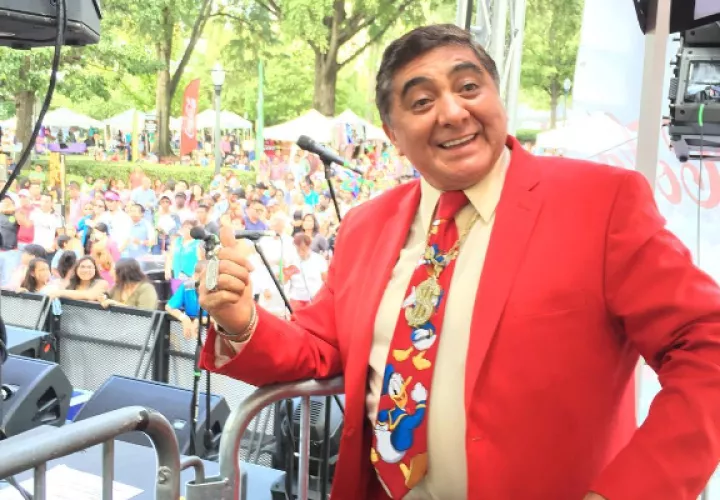 Carlos Bonavides llegó al hospital con una deshidratación severa. Foto: Instagram