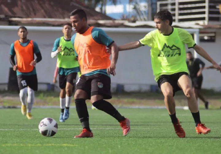 Jugadores del Atlético Chiriquí durante los entrenamientos. Foto: @Atl_chiriqui