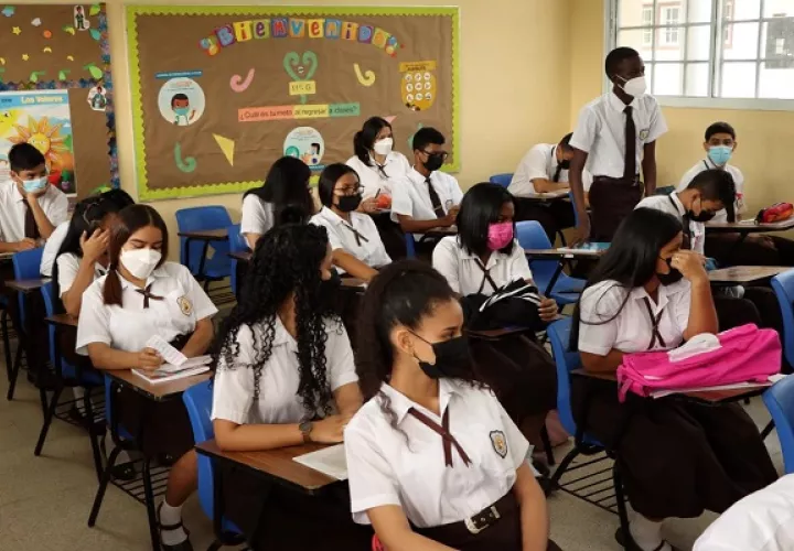 El preacuerdo contempla eliminar la semana de receso académico. Foto: Meduca