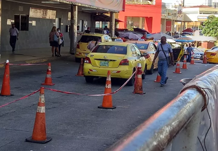 Los taxistas son los que más están usando el subsidio de combustible. Foto: Francisco Paz