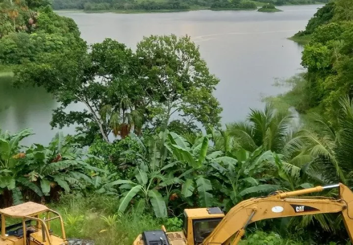 El proyecto 241, que buscaba crear tres corregimientos en Mandungandí, también incorporaba el lago Bayano a la comarca guna.  Foto: Francisco Paz