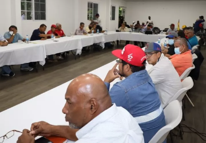Gobierno presenta su propuesta para rebajar el costo de la canasta básica. Foto: Cortesía