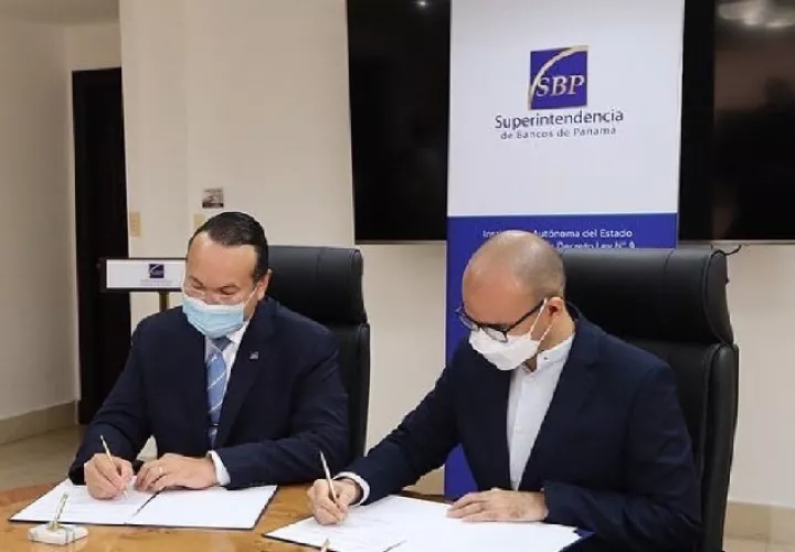 Regulador bancario y la Cámara de Comercio Digital y Blockchain buscan puntos comunes para un ecosistema Cripto en Panamá. Foto:Cortesía