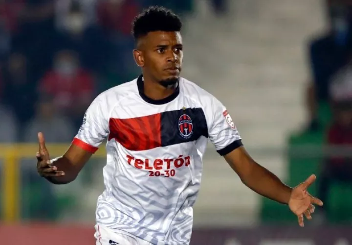 Edson Samms de Sporting festeja su gol contra Malacateco. Foto:EFE