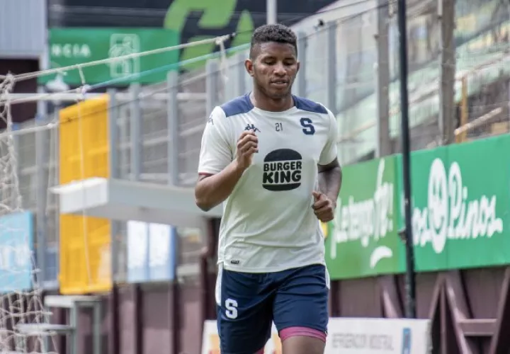 Fidel  Escobar, jugador del Saprissa. Foto: Twitter