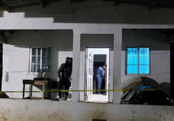 A la escena llegó la Policía Nacional y se acordonó toda la escena del crimen. Foto: Cortesía