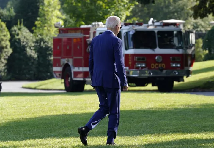 Joe Biden con síntomas "muy leves" de la enfermedad de covid-19. Foto: EFE