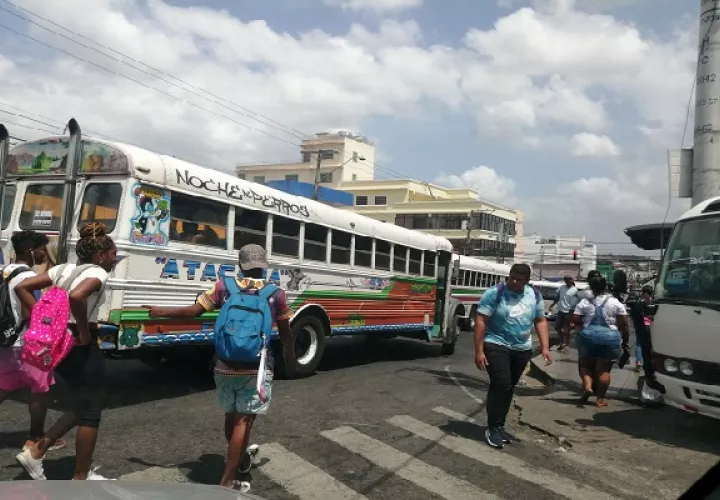 Una de las primeras medidas ha sido la suspensión de eventos festivos, actividades culturales y deportivas que impliquen erogaciones al erario municipal. Foto. Eric Montenegro