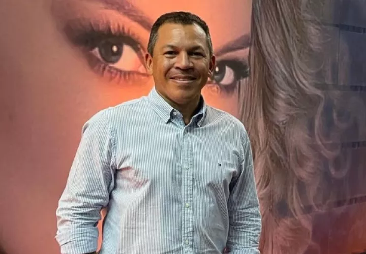 Luis Casis se postuló en las elecciones pasadas como vicepresidente. Foto: Instagram / @luiscasis