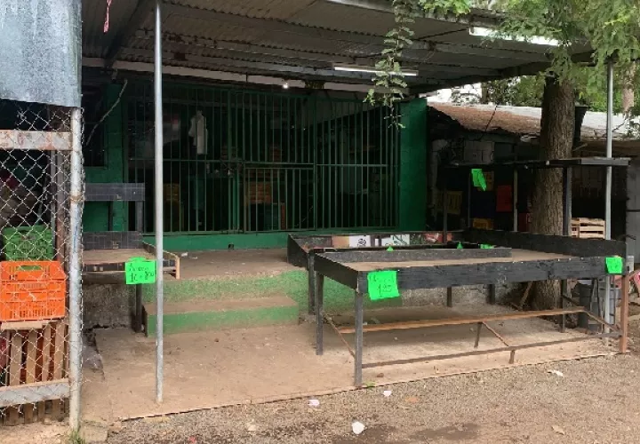 El presidente de la Asociación Panameña de Ejecutivos de Empresa (APEDE) capítulo de Panamá Oeste, Omar Sugasti, sin precisar una cifra, sostuvo que las pérdidas económicas en esta región son de varios miles de dólares. Foto. Eric Montenegro