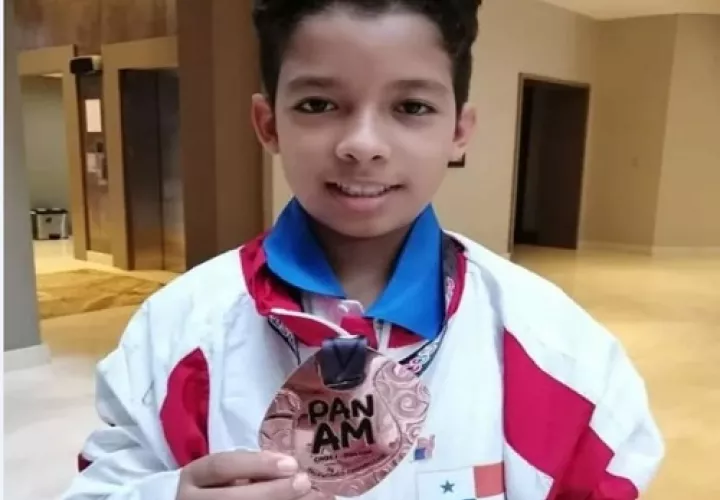 Poll Alegría con la medalla de bronce. Foto: Cortesía.