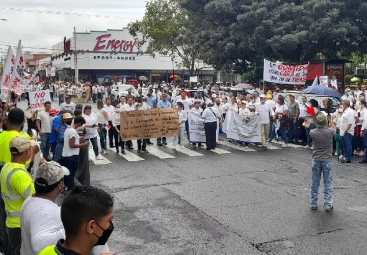 Los manifestantes consideran que los cierres de vías han hecho daño al país. Foto: José Vásquez