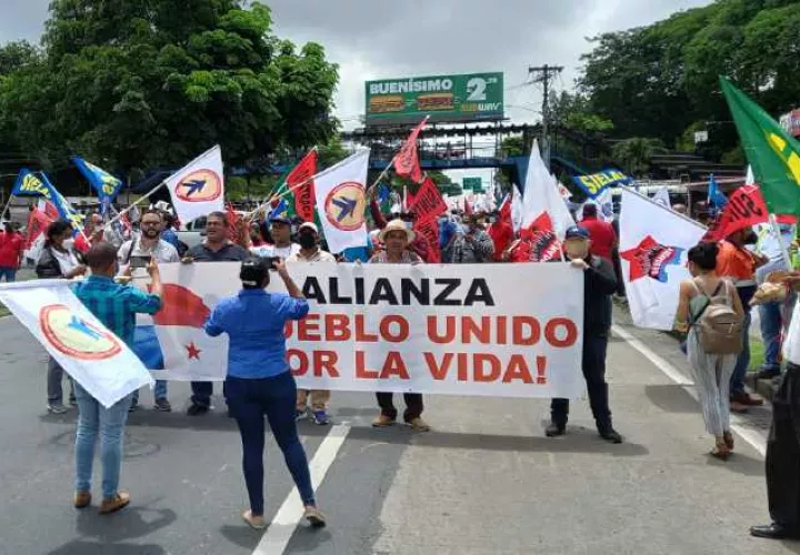 Docentes están en pide de guerra y  refuerzan movilizaciones en las calles.  Foto:Francisco Paz