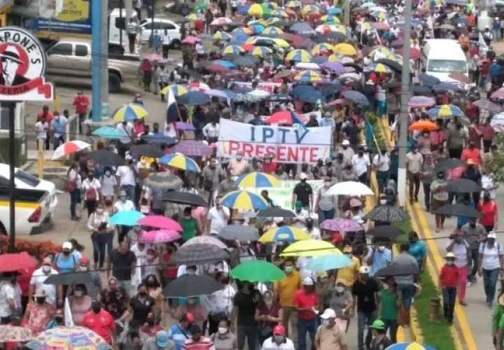 Diversos gremios se han manifestado en las calles. Foto: Redes Sociales. 