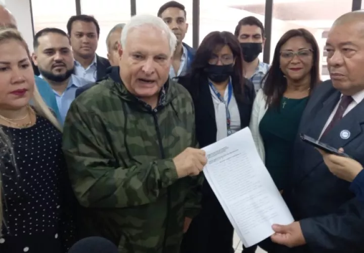 Expresidente Ricardo Martinelli va por la presidencia de la República por la libre postulación. Foto: Víctor Arosemena
