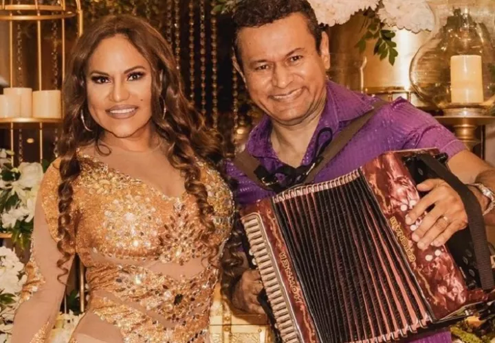 Hermanos Sandoval. Foto: Instagram/@samyysandrapa