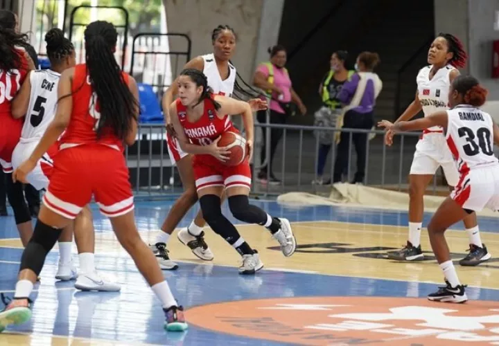 Panamá se mantiene invicta en dos partidos en el regional de baloncesto para chicas menores de 17 años. Foto: Fepaba