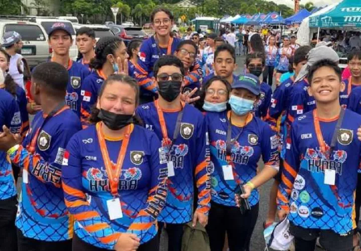Equipo Hydra del Instituto Sun Yat Sen.