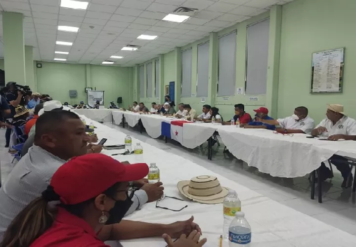 La dirigencia no reveló la nueva cifra que presentarán al Gobierno, “tiene una cifra, pero no la queremos dar a conocer para que no se esté malinterpretando en las redes sociales”. Foto. Melquiades Vásquez