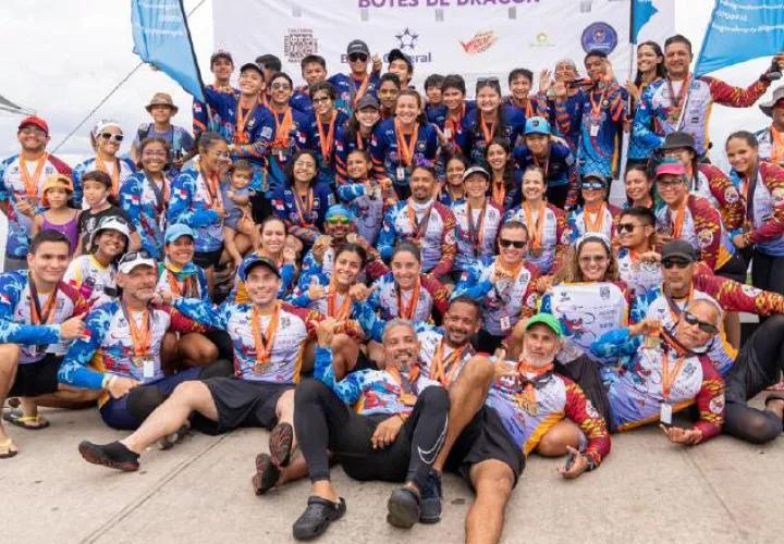 El equipo Dragón Den Warriors, ganador de 10 medallaa de oro, 7 de plata y 7 de bronce. Foto:COP