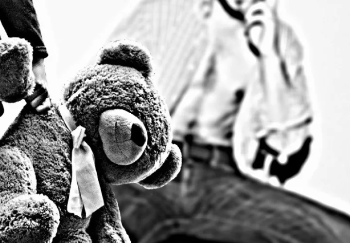 Este flagelo no solo afecta a las niñas, los niños también son víctimas. Pixabae