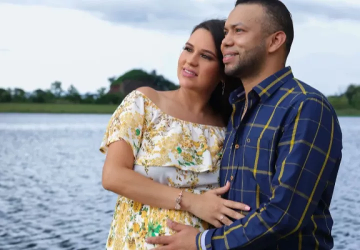 Alejandro Torres y  Marisel Maizeth. Foto: Instagram / @alejandrotorresoficialpty