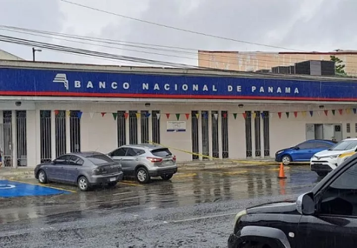 Banco Nacional, sucursal de Calidonia. Archivo.