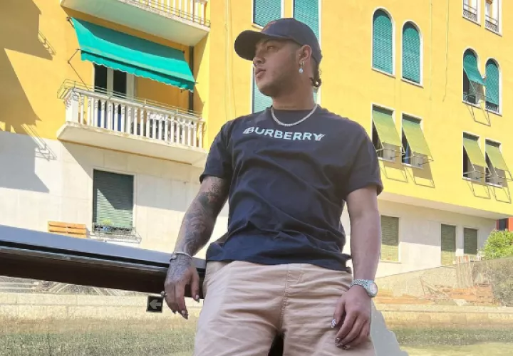 'El Boza' está de gira en Europa. Foto: Instagram / @bozamusic