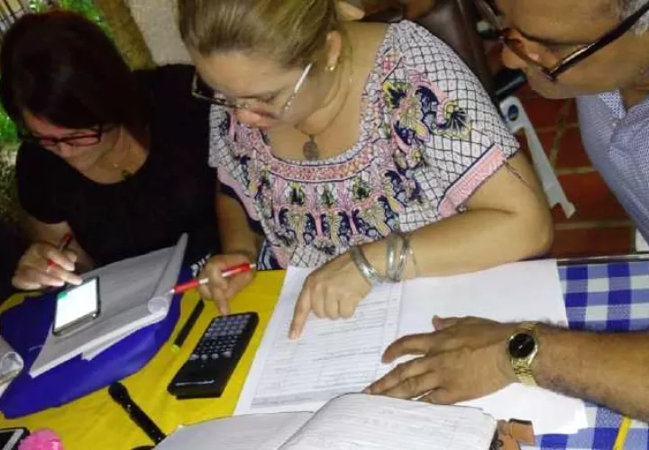 El Meduca habilitó este año unos 11 diplomados en materias como biología, física, química, matemática, comercio, español, y otros. Archivo