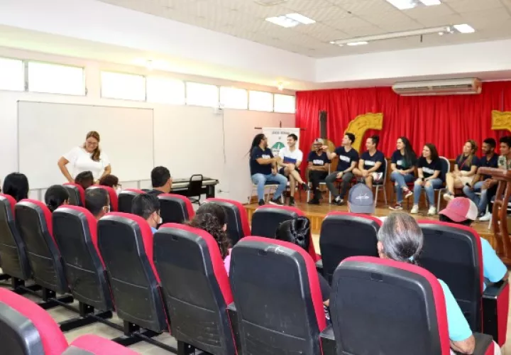 Obra de teatro en Penonomé. Foto / Cortesía Cobre Panamá.